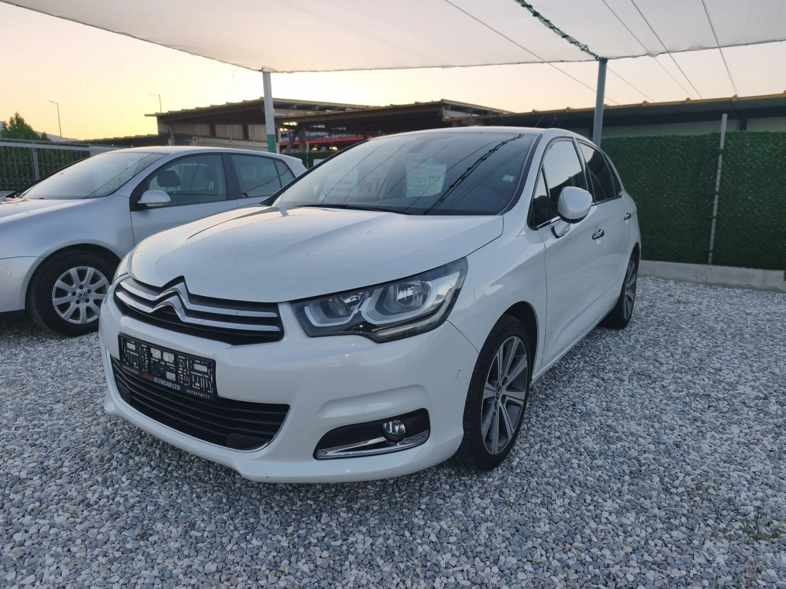 Citroen C4 1.2 131к.с Business Keyless, снимка 2 - Автомобили и джипове - 55199055