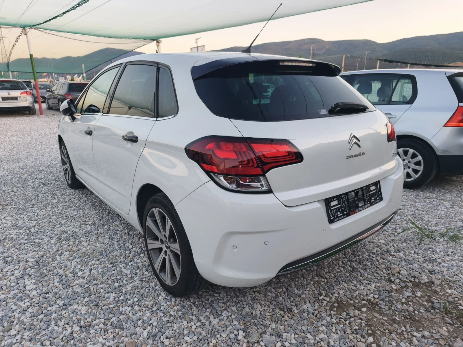 Citroen C4 1.2 131к.с Business Keyless, снимка 4 - Автомобили и джипове - 55199055