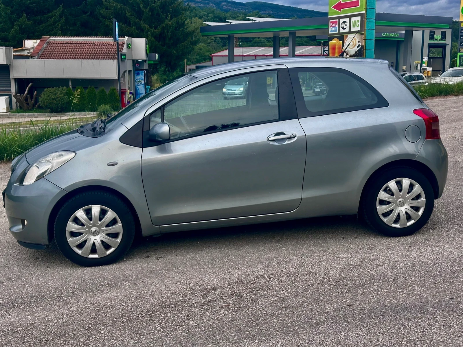Toyota Yaris 1.3 VVT-t АВТОМАТ 128 хил км !!!! ИТАЛИЯ - изображение 4