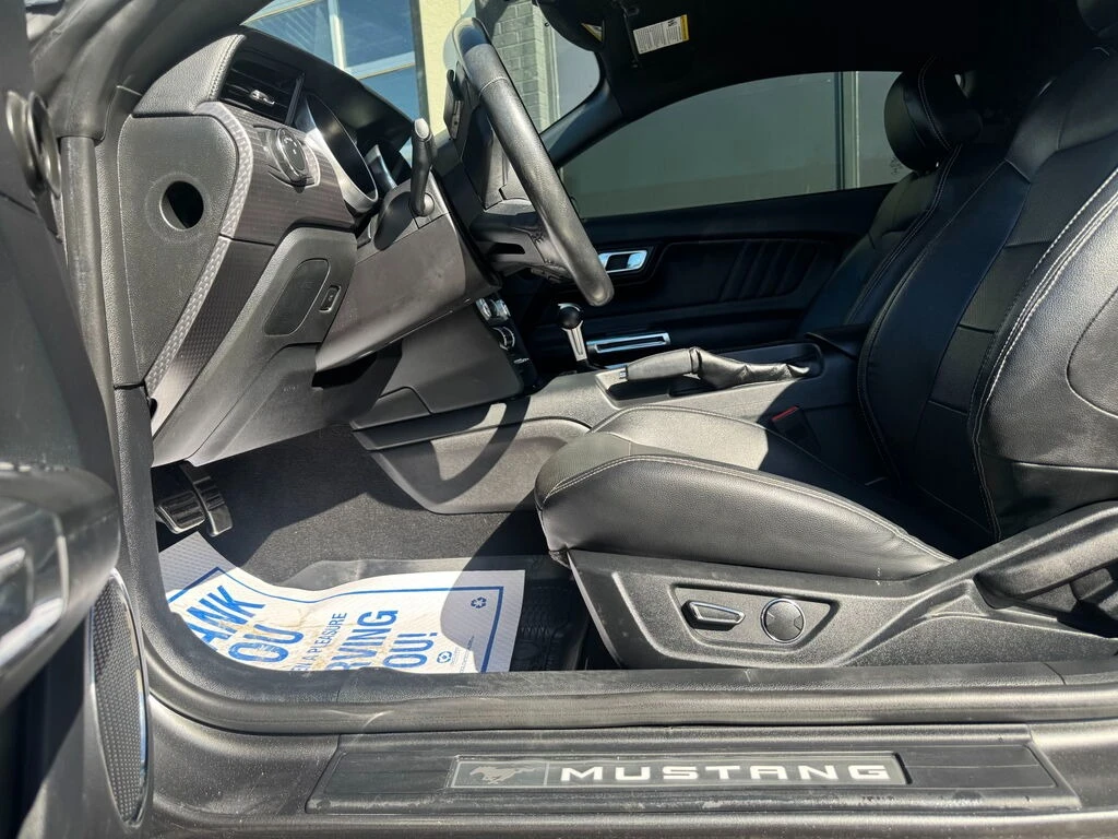 Ford Mustang GT FACE * * CARFAX * * АВТО КРЕДИТ * *  - изображение 4