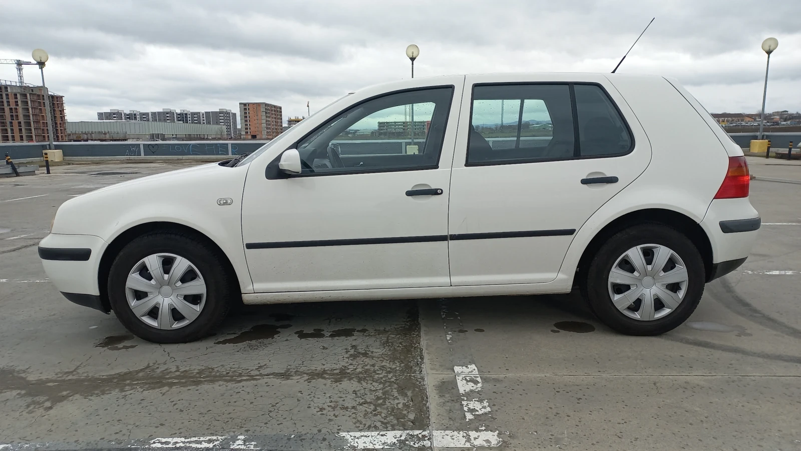 VW Golf 1.9 TDI АВТОМАТИК - изображение 7