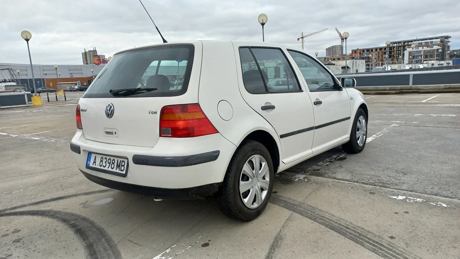 VW Golf 1.9 TDI АВТОМАТИК - изображение 4