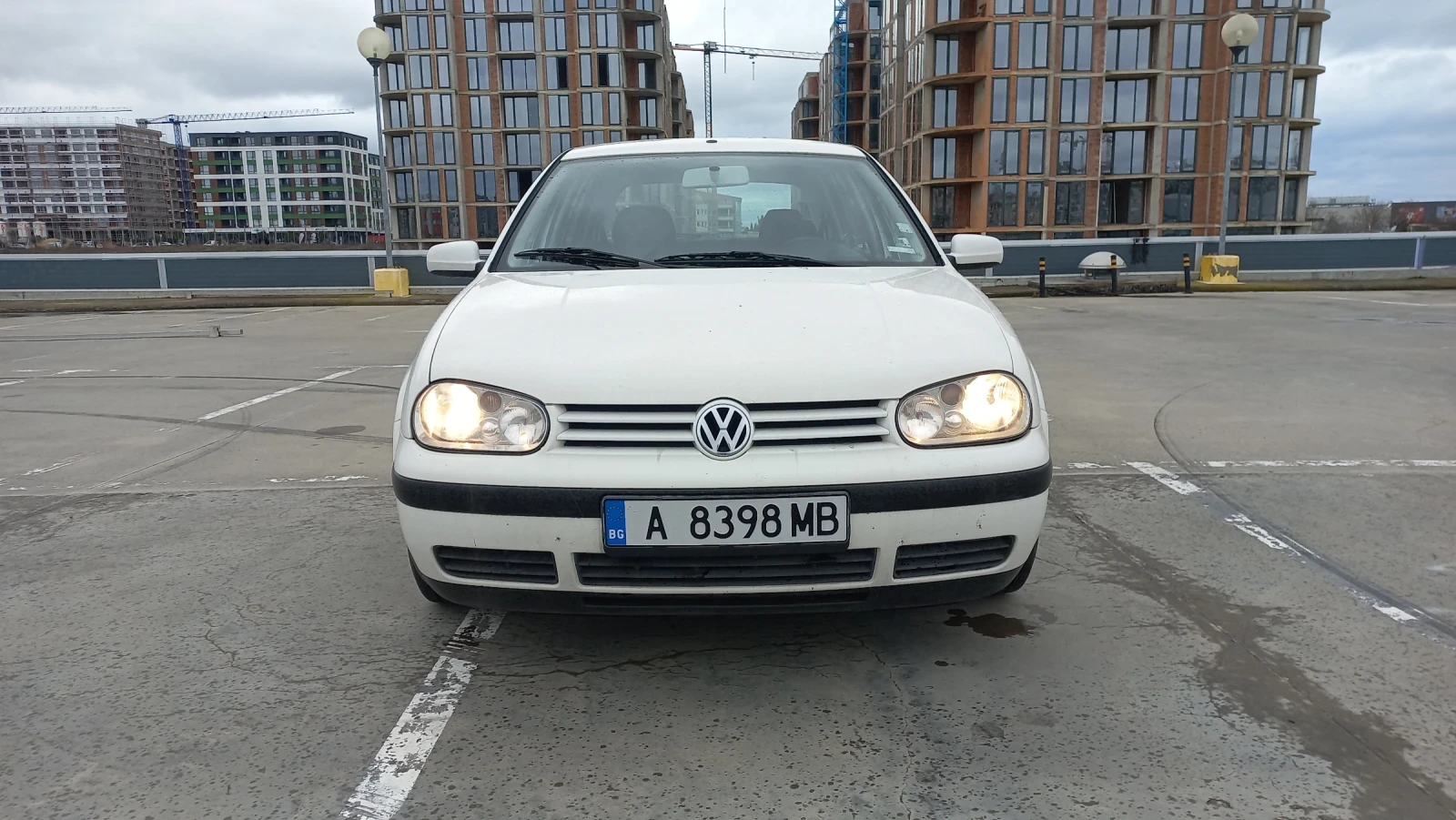 VW Golf 1.9 TDI АВТОМАТИК - изображение 2