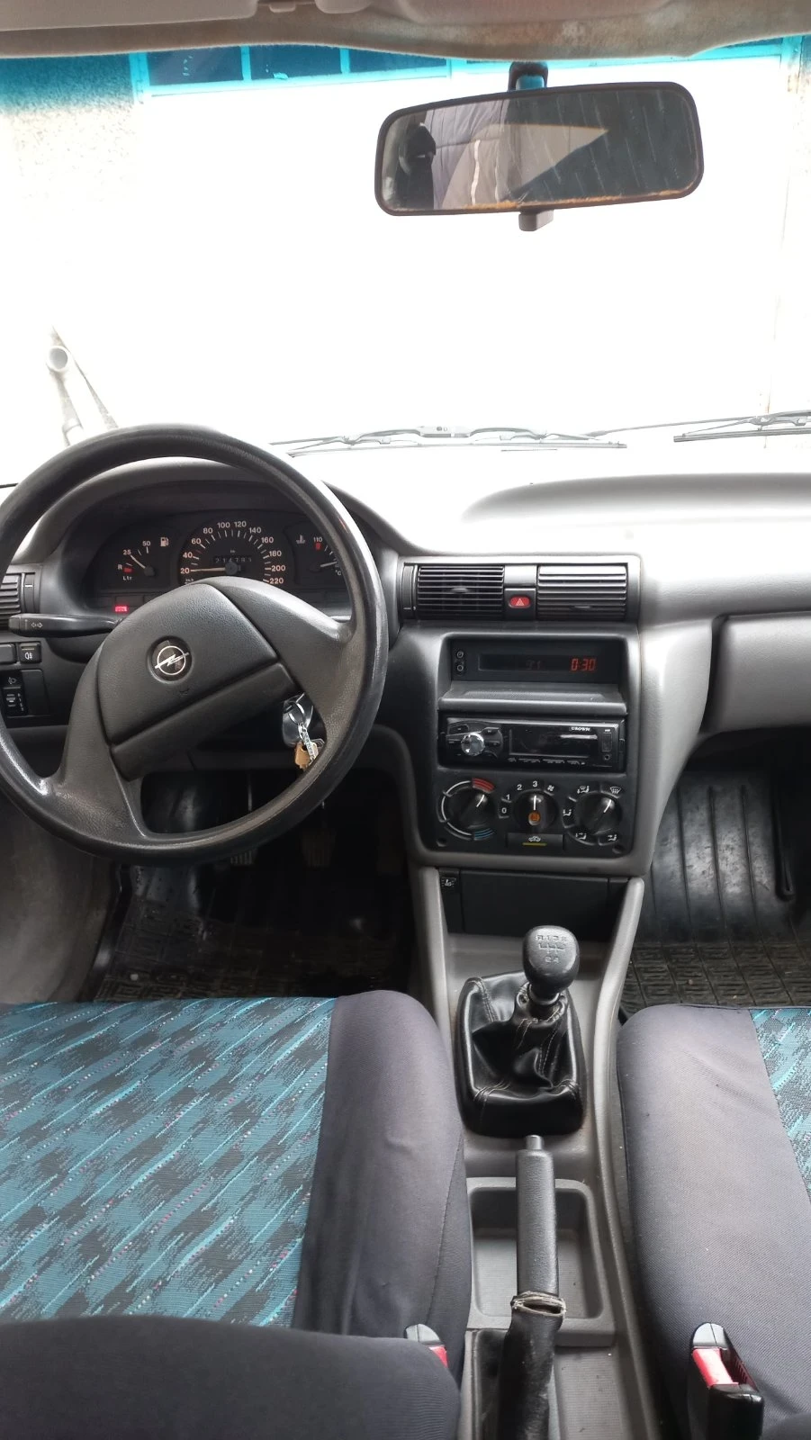 Opel Astra 1.4 , снимка 8 - Автомобили и джипове - 53710016