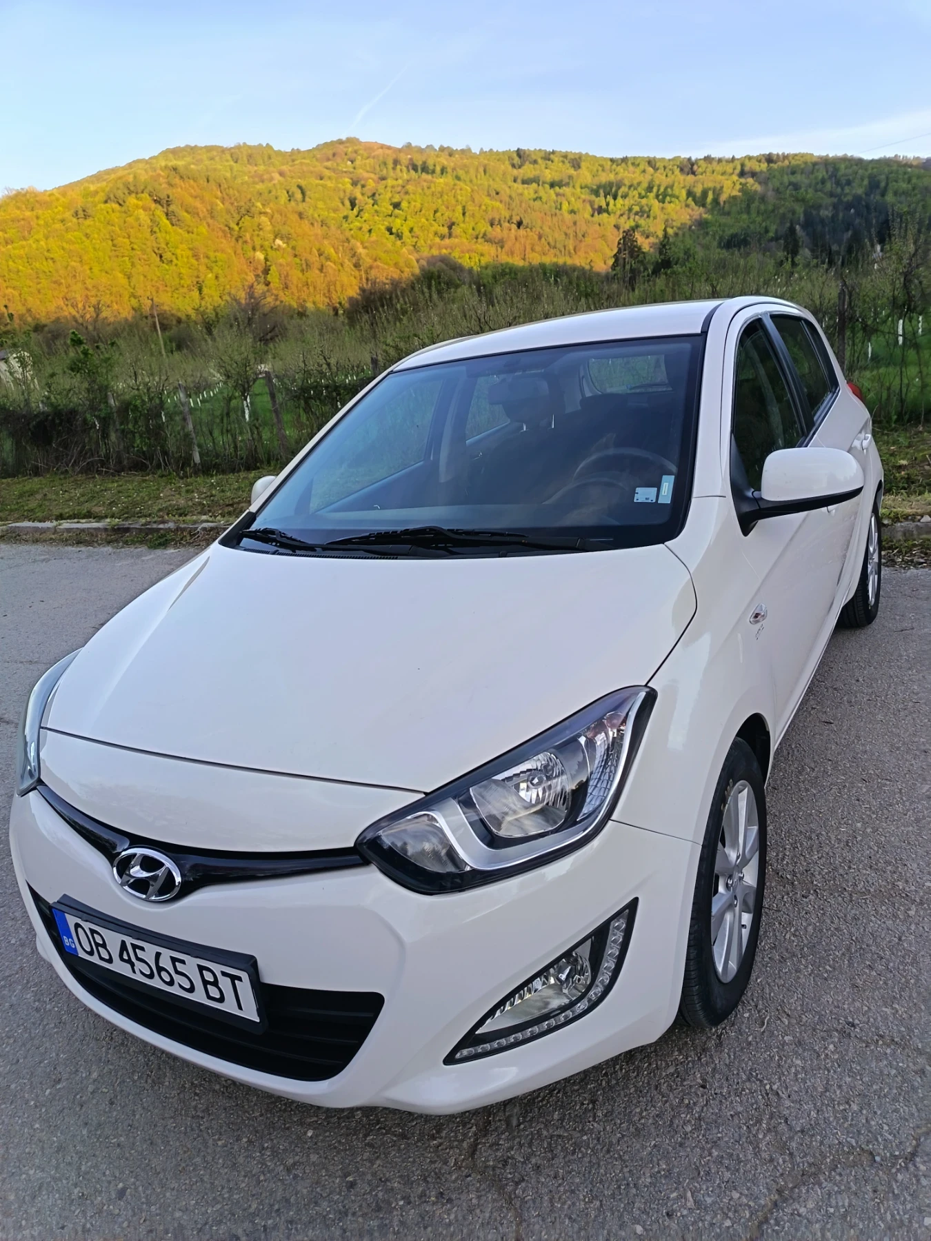 Hyundai I20, снимка 2 - Автомобили и джипове - 54305918