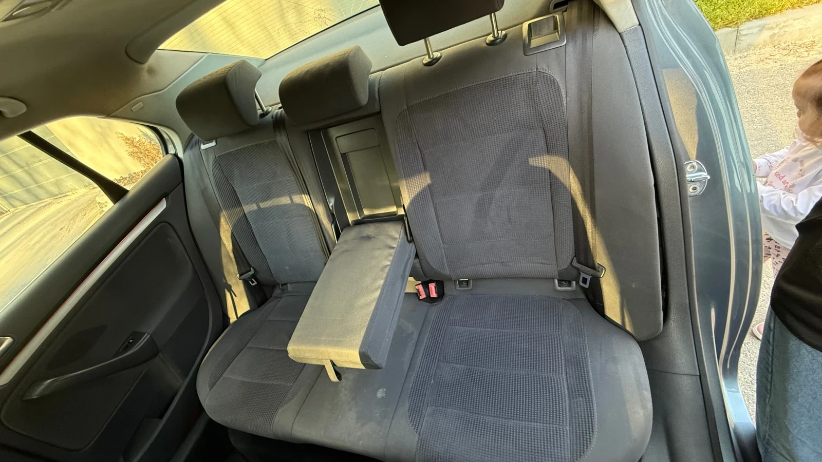 VW Jetta 1.9 TDI, снимка 8 - Автомобили и джипове - 54307068