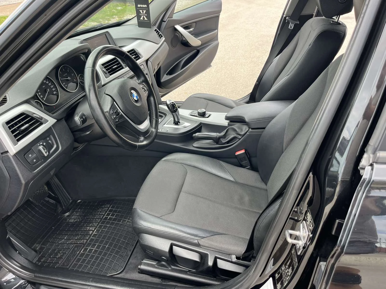 BMW 320 2.0d 184кс 8 ск. КСЕНОН РЕГИСТРИРАНО ОБСЛУЖЕНО, снимка 8 - Автомобили и джипове - 54761879