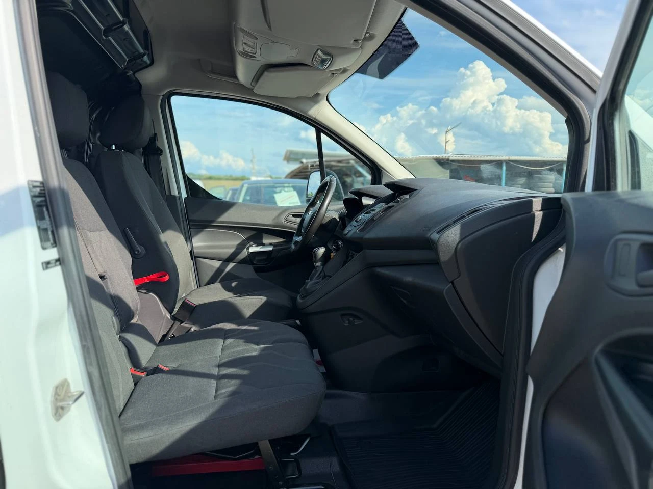 Ford Connect 1.5TDCi , снимка 11 - Автомобили и джипове - 54768923