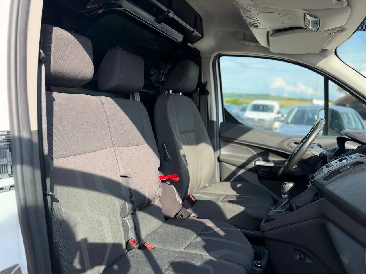 Ford Connect 1.5TDCi , снимка 12 - Автомобили и джипове - 54768923