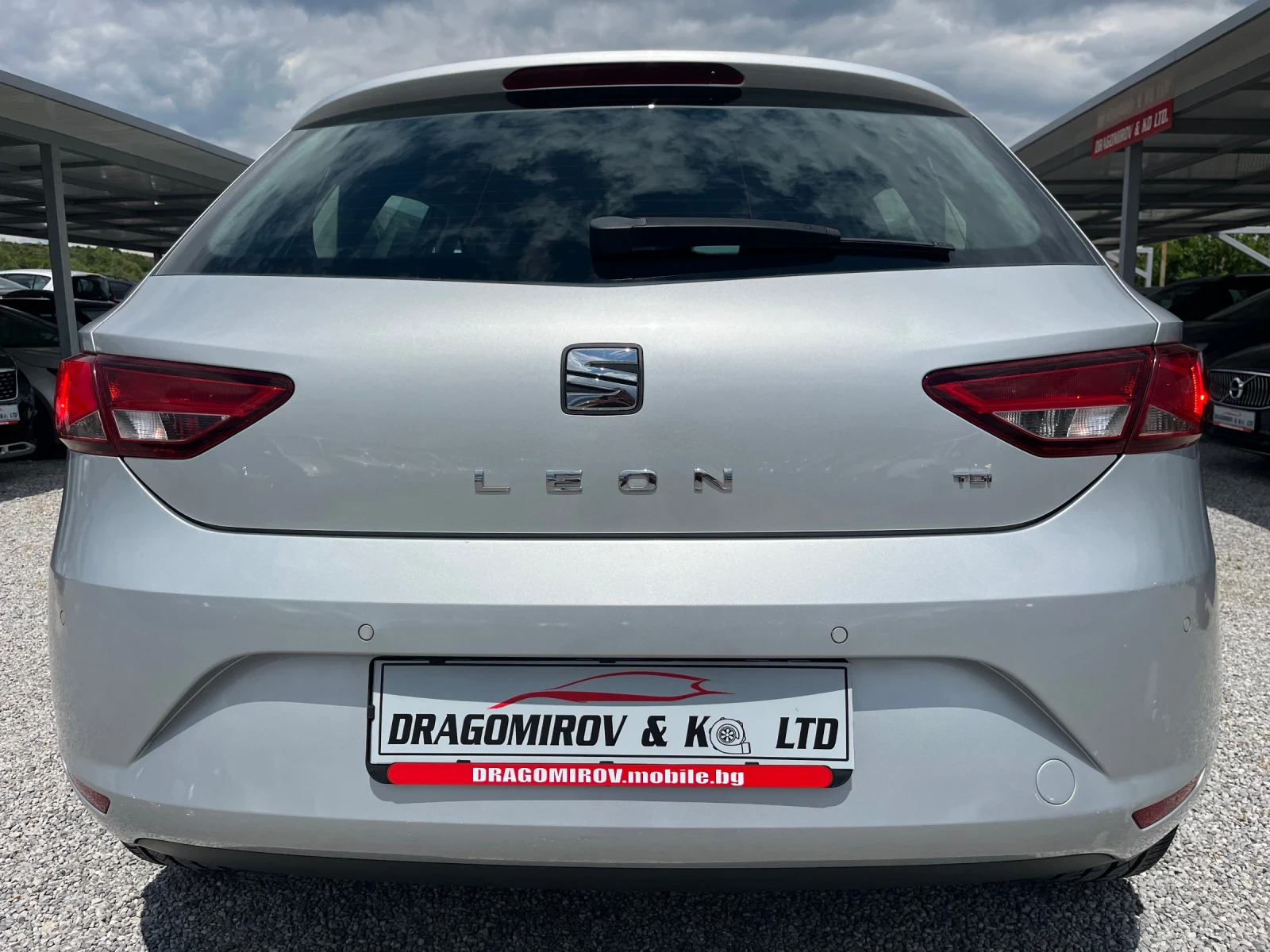 Seat Leon 1.6TDI Style, снимка 7 - Автомобили и джипове - 54959408