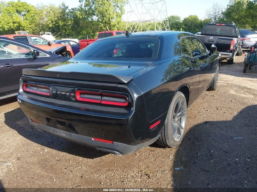 Dodge Challenger R/T PLUS 5.7 HEMI, снимка 6 - Автомобили и джипове - 55076758
