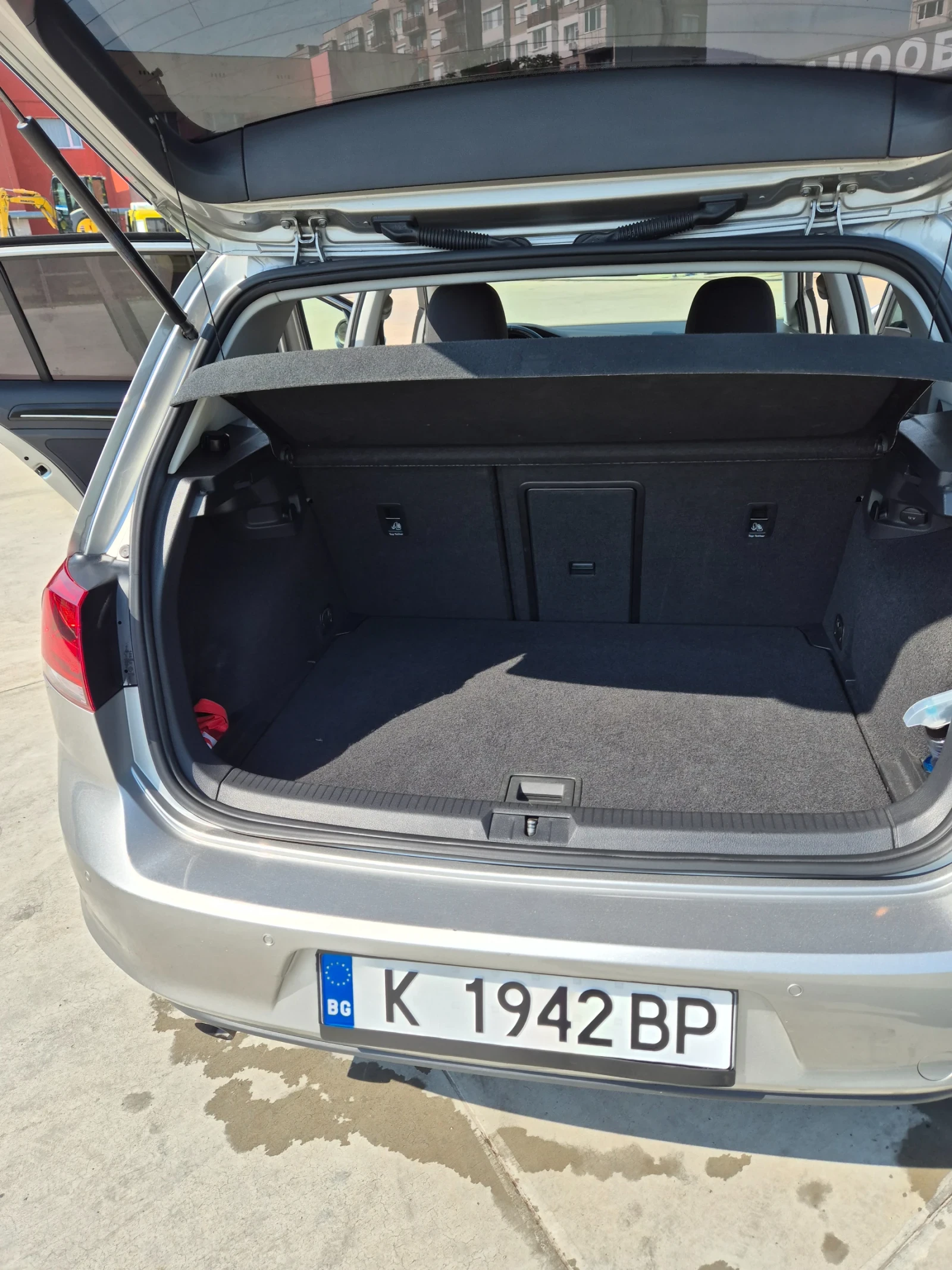 VW Golf 1.6-110к, снимка 8 - Автомобили и джипове - 55707100
