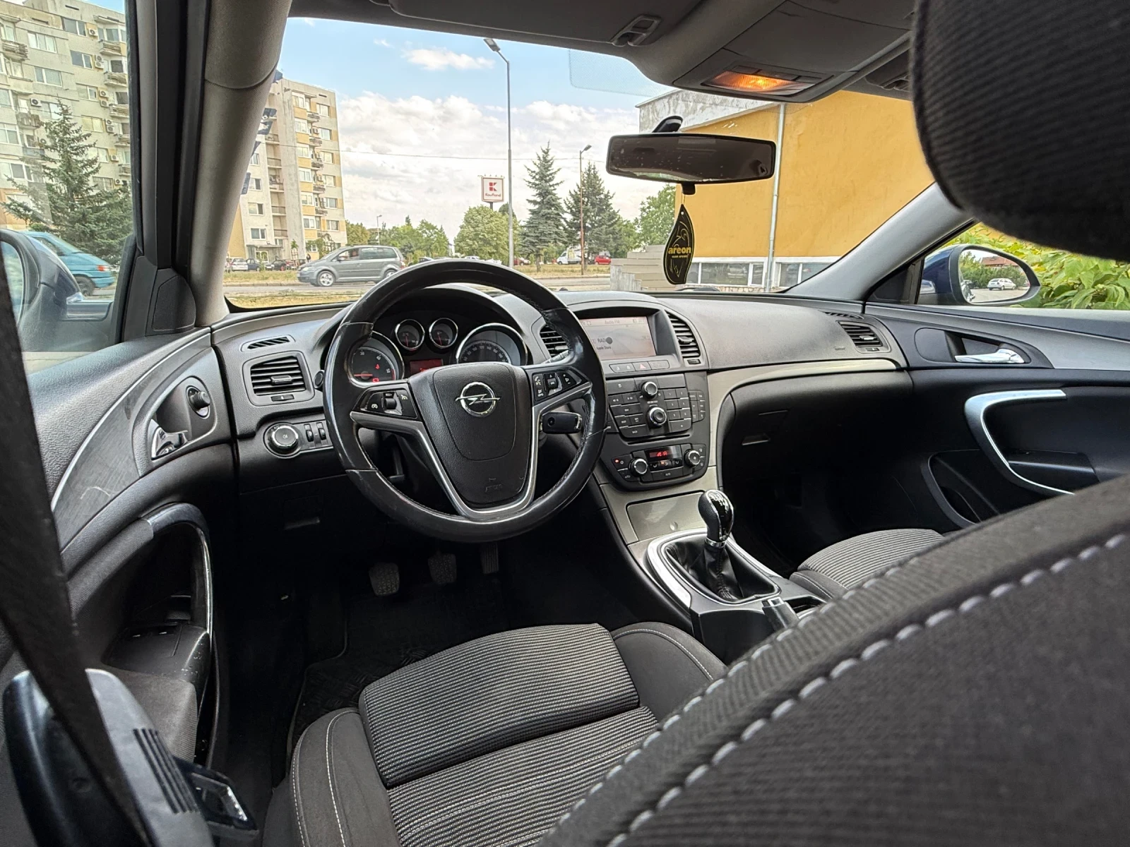 Opel Insignia 2.0 dizel, снимка 12 - Автомобили и джипове - 55930015