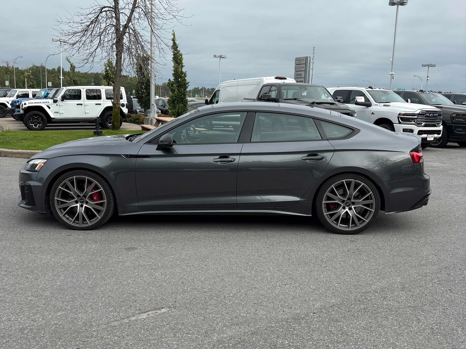 Audi S5  PROGRESSIV / ДИСТРОНИК / 360 / АМБИЕНТ, снимка 2 - Автомобили и джипове - 55938920