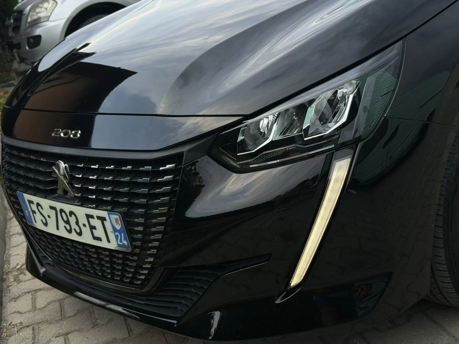 Peugeot 208 1.5 bluehdi 102k.c , снимка 16 - Автомобили и джипове - 56055027