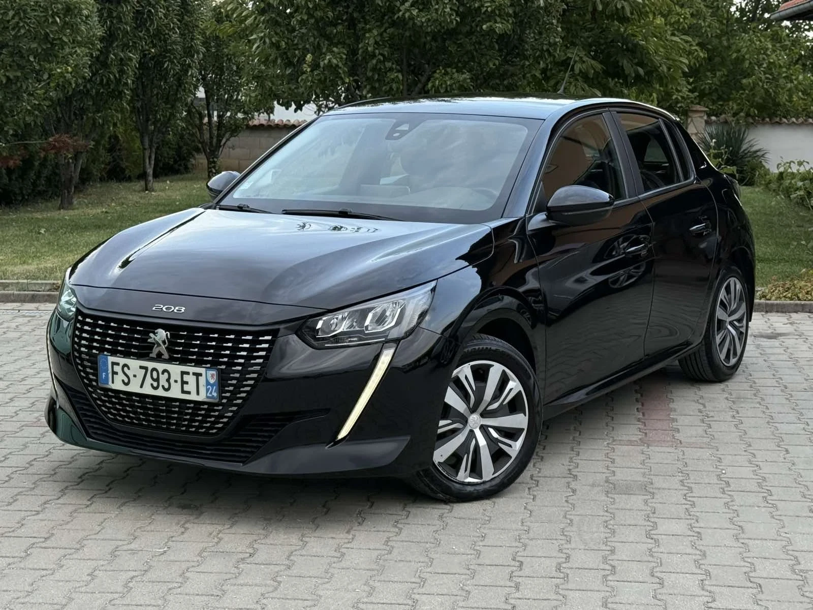Peugeot 208 1.5 bluehdi 102k.c , снимка 3 - Автомобили и джипове - 56055027