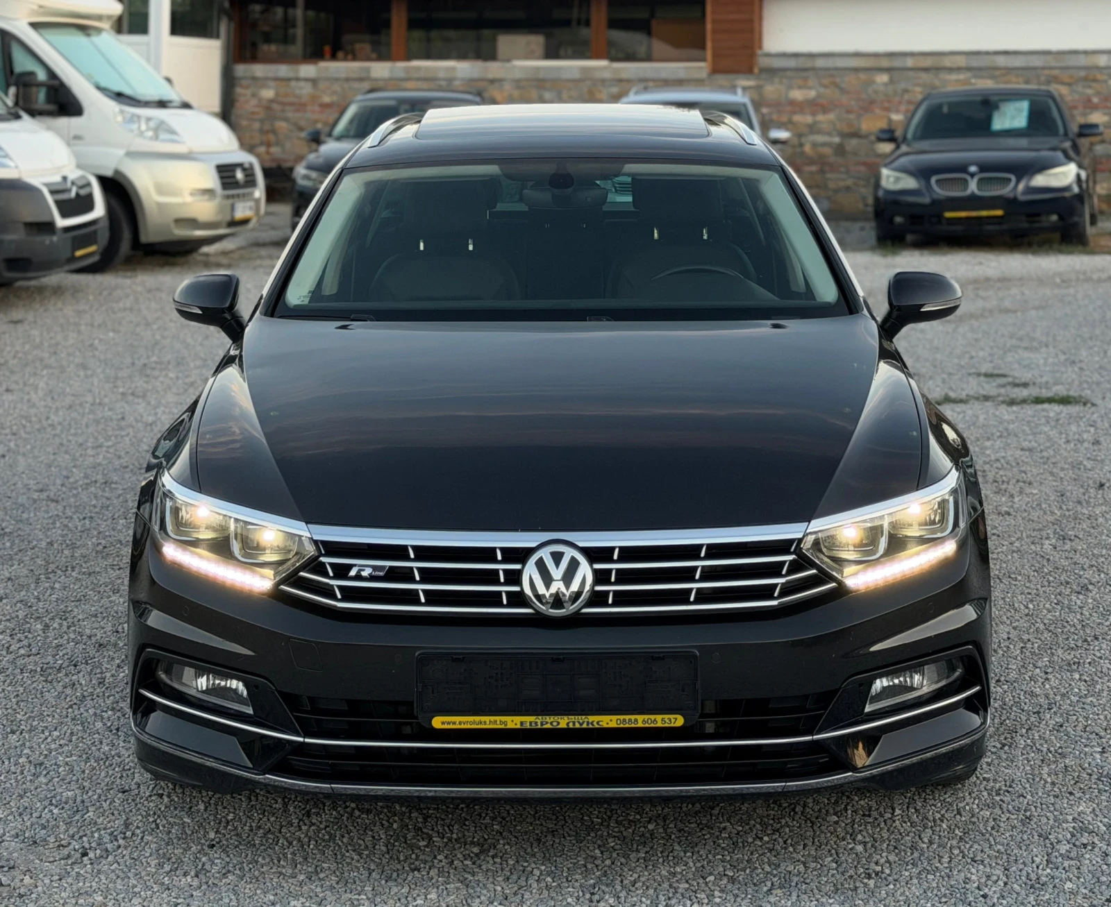 VW Passat 2.0TDI 150кс DSG R-LINE DIGITAL ПАНОРАМА FULL, снимка 2 - Автомобили и джипове - 56093954