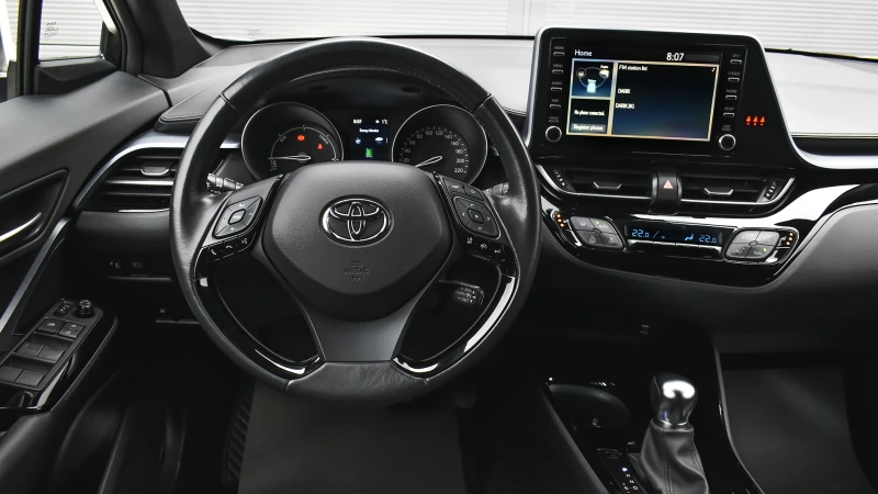 Toyota C-HR 2.0 Hybrid Comfort Automatic, снимка 9 - Автомобили и джипове - 48983174