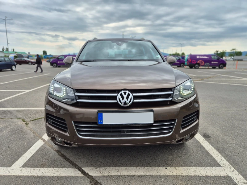 VW Touareg MAX FULL! НОВИ ВЕРИГИ! EXCLUSIVE! 245к.с., снимка 3 - Автомобили и джипове - 51688671