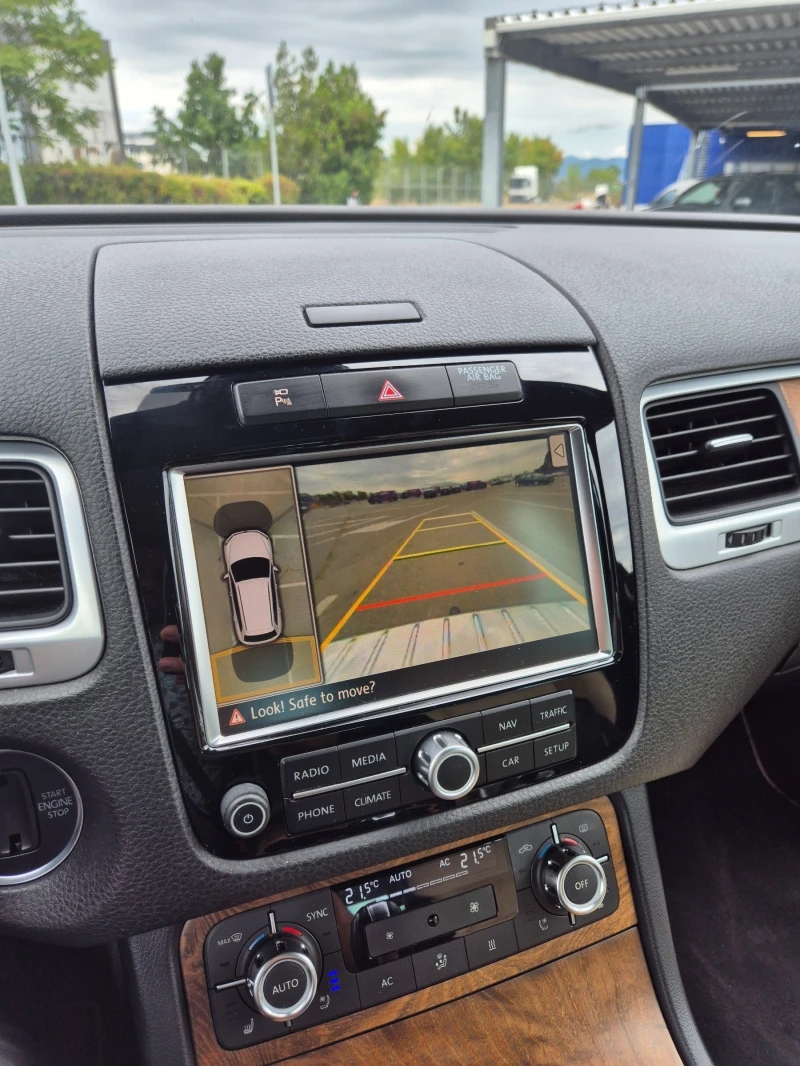 VW Touareg MAX FULL! НОВИ ВЕРИГИ! EXCLUSIVE! 245к.с., снимка 9 - Автомобили и джипове - 51688671