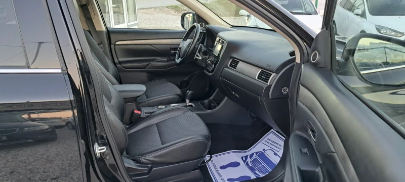 Mitsubishi Outlander 2.2D 4X4 7M Nav, снимка 15 - Автомобили и джипове - 52741320