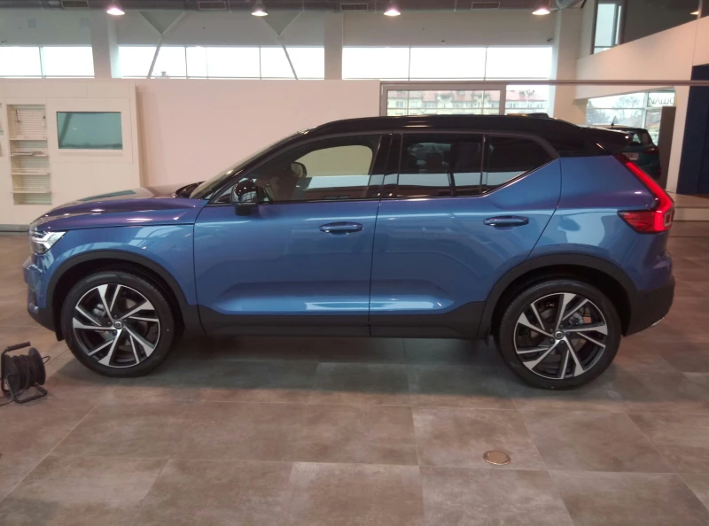 Volvo XC40 2018, снимка 2 - Автомобили и джипове - 53133235