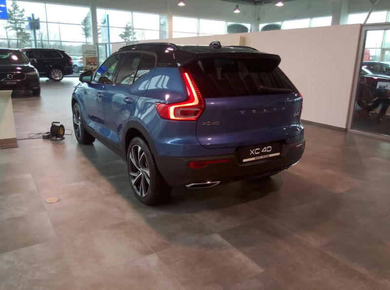 Volvo XC40 2018, снимка 4 - Автомобили и джипове - 53133235