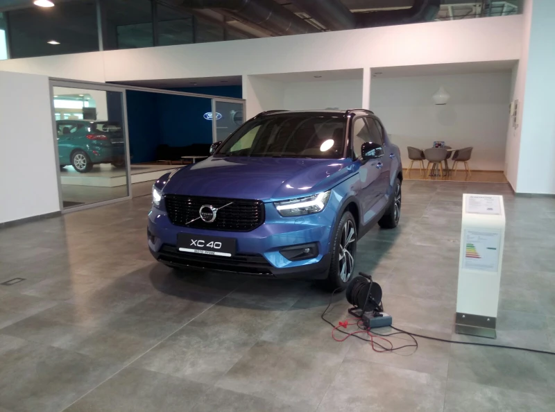 Volvo XC40 2018, снимка 5 - Автомобили и джипове - 53133235