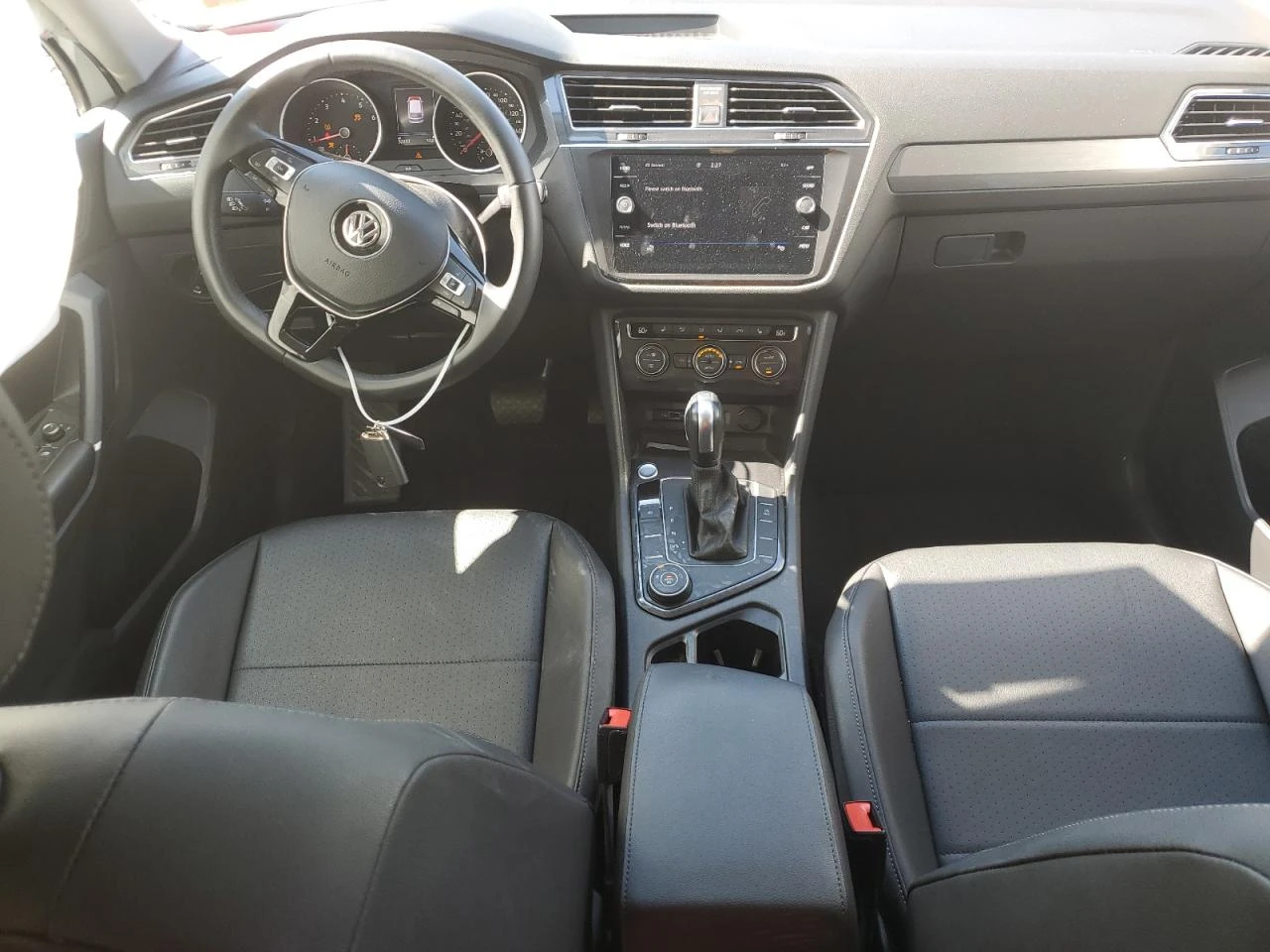 VW Tiguan SE Кожа* Подгрев* 4х4 Крайна цена! - изображение 7