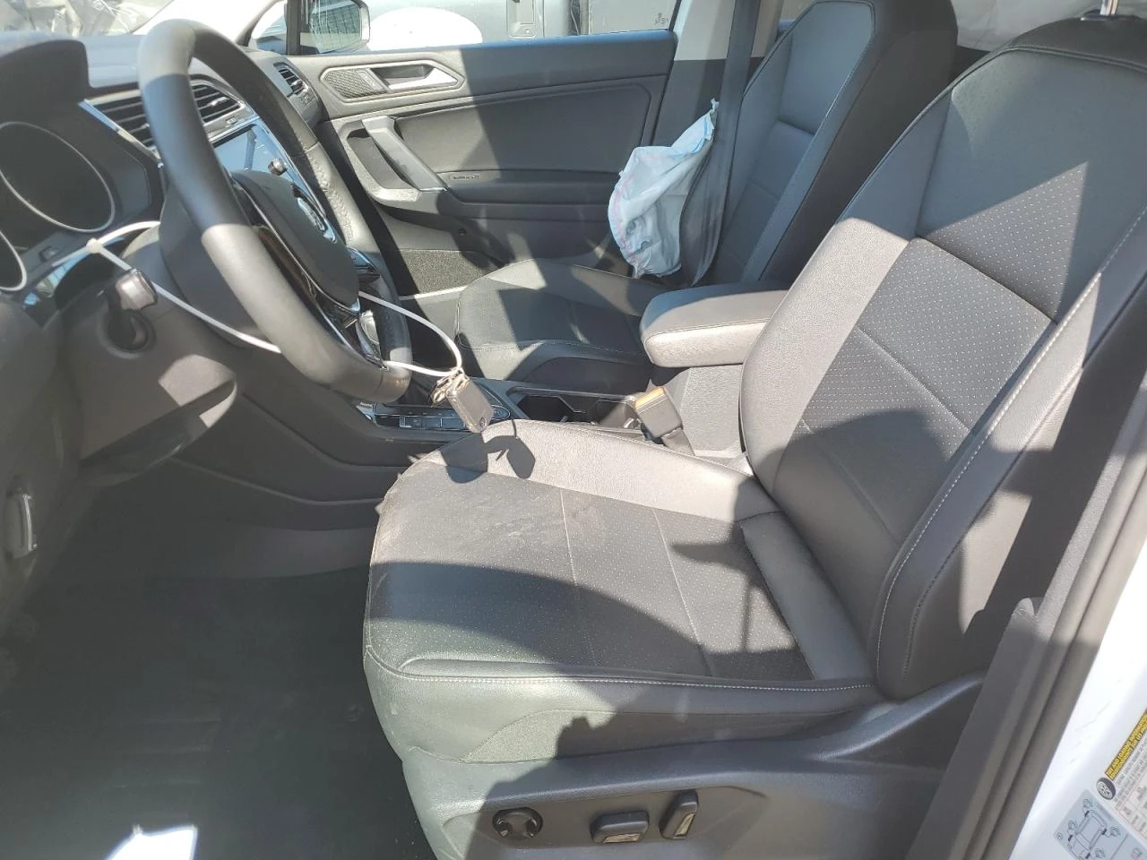 VW Tiguan SE Кожа* Подгрев* 4х4 Крайна цена! - изображение 8