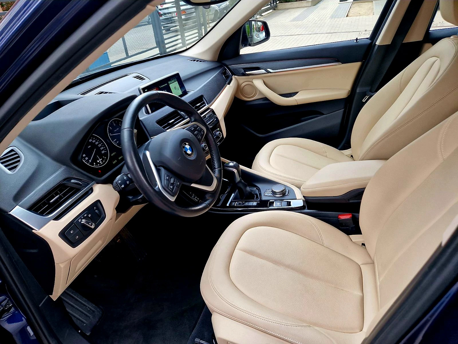 BMW X1 xDrive25D xLine - изображение 5