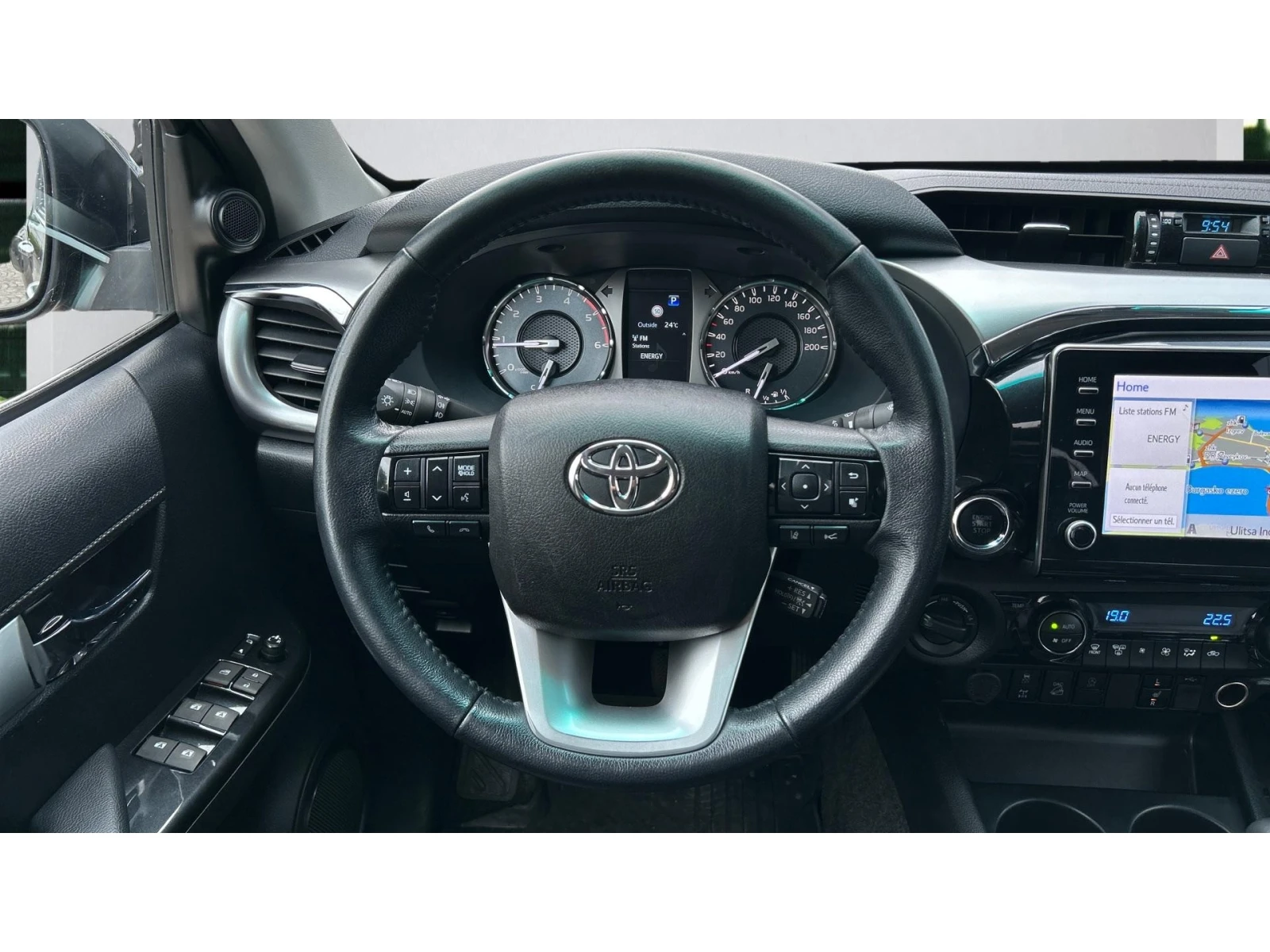 Toyota Hilux Месечна вноска от 1257 лв. - изображение 9