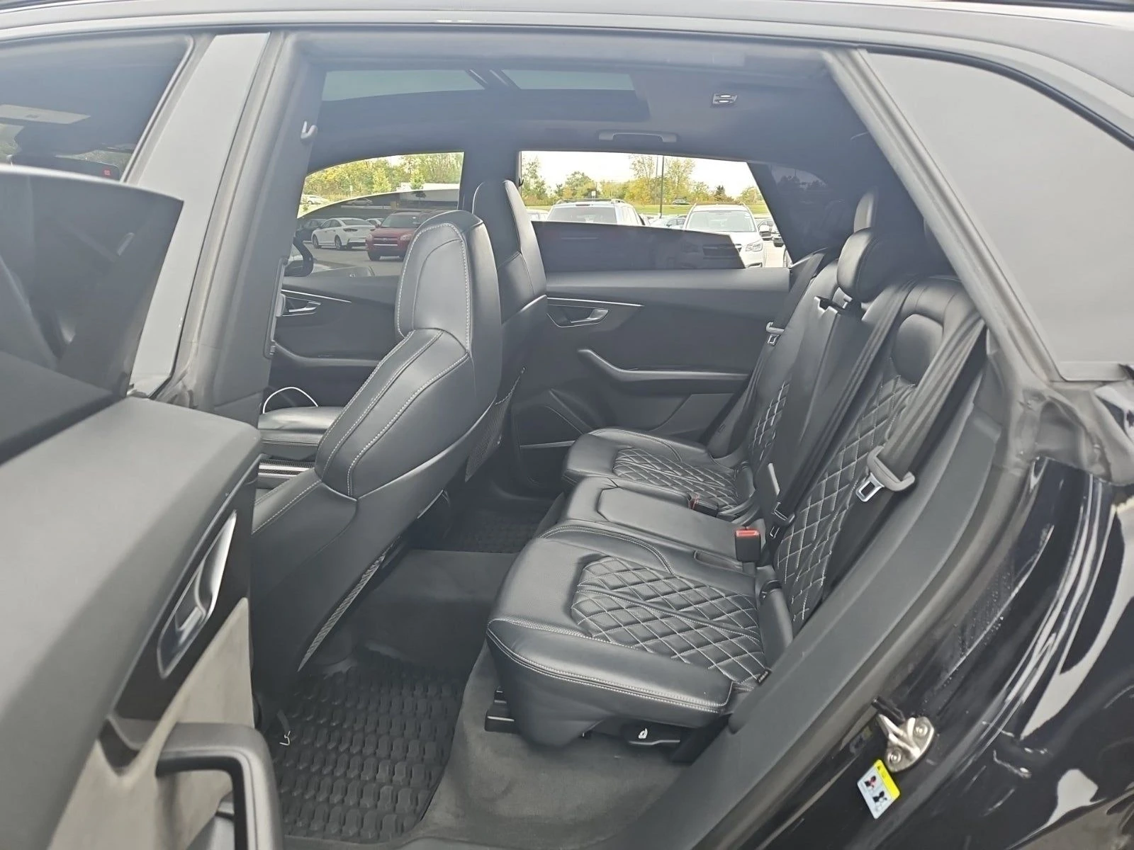 Audi SQ8 PREMIUM PLUS DISTRONIC/ОБДУХВАНЕ/FULL - изображение 10