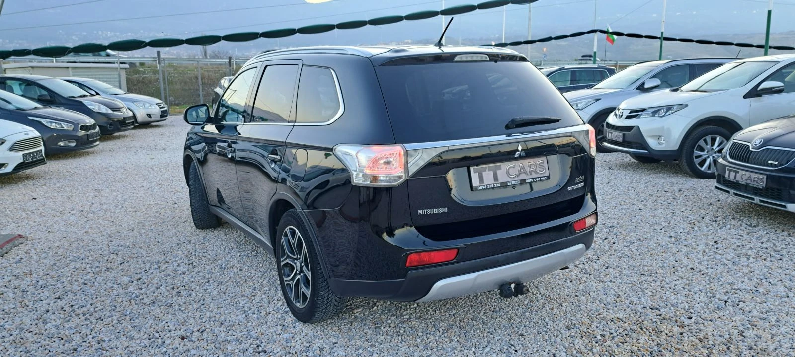 Mitsubishi Outlander 2.2D 4X4 7M Nav - изображение 5