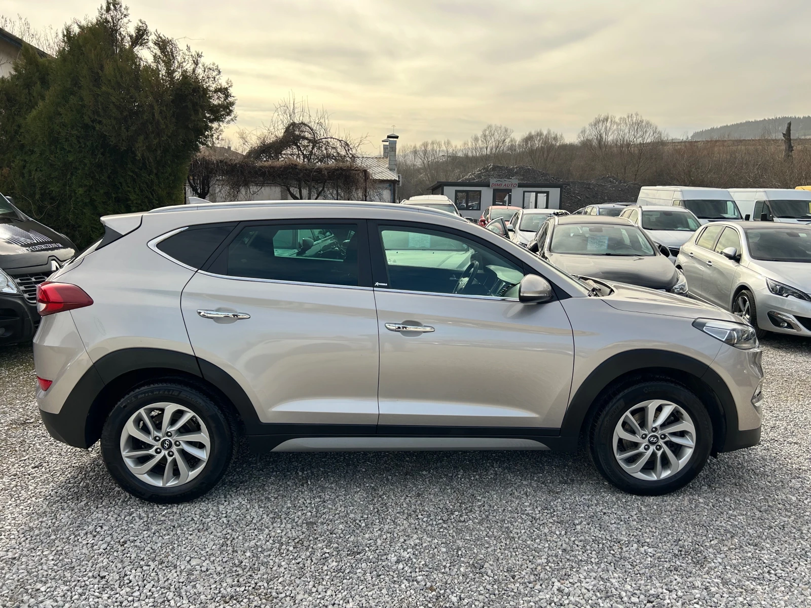 Hyundai Tucson 1.7CRDI EURO6B Xpossibie - изображение 8