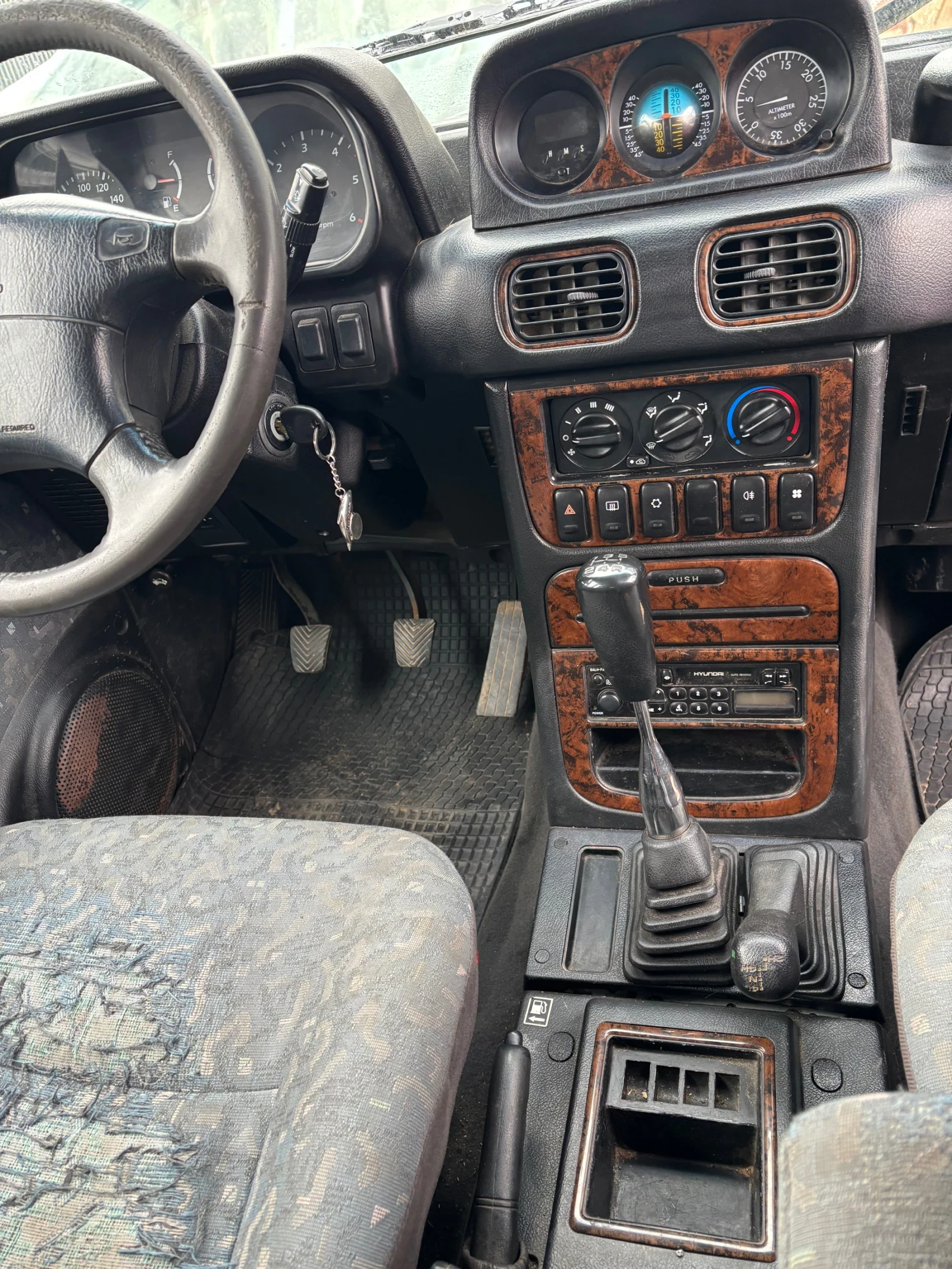 Hyundai Galloper, снимка 4 - Автомобили и джипове - 53895679