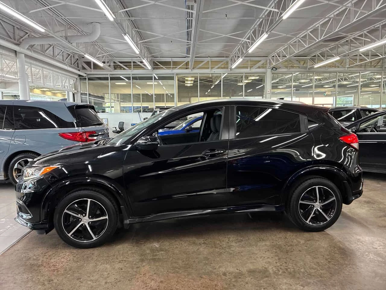 Honda Hr-v * Sport * CARFAX * ЦЕНА ДО БГ, снимка 3 - Автомобили и джипове - 55226085