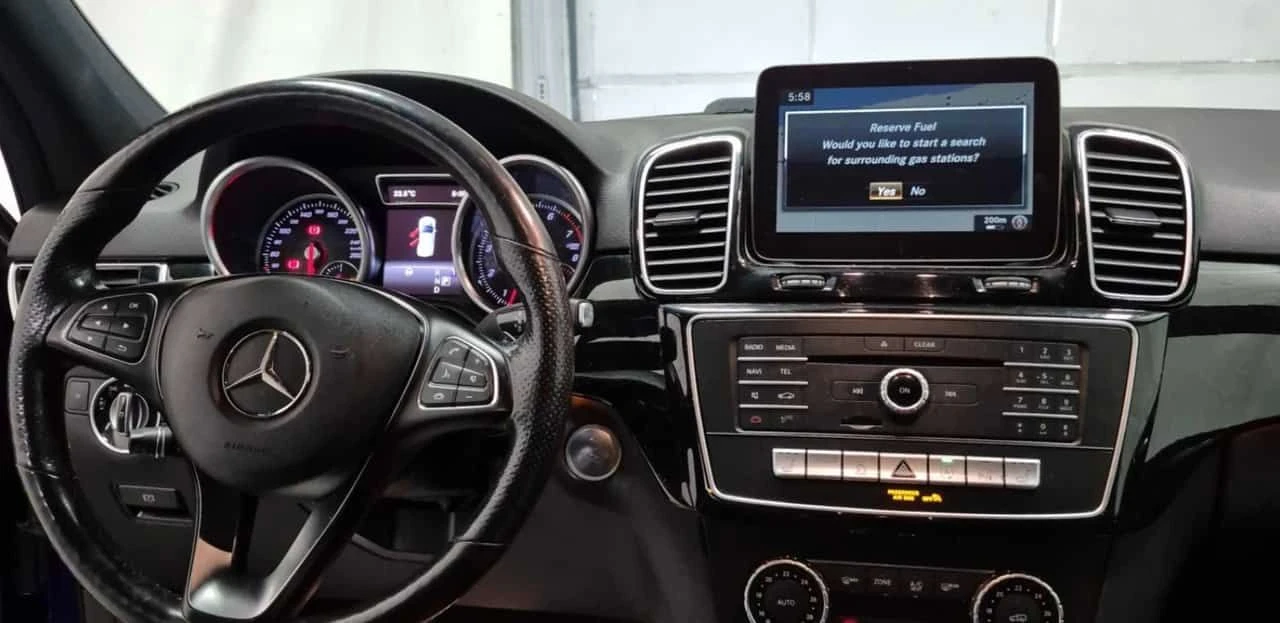 Mercedes-Benz GLE 400  * CARFAX * ОПЦИЯ ЗА ФИНАНСИРАНЕ, снимка 9 - Автомобили и джипове - 55468431