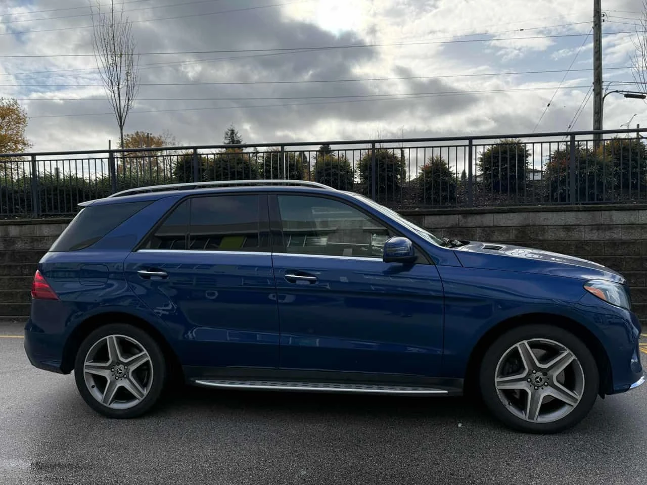Mercedes-Benz GLE 400  * CARFAX * ОПЦИЯ ЗА ФИНАНСИРАНЕ, снимка 2 - Автомобили и джипове - 55468431