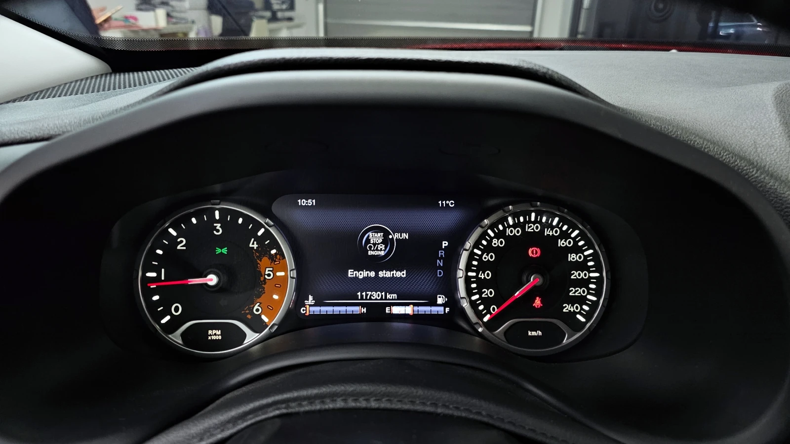 Jeep Renegade 2.0* BLIND SPOT* ПОДГРЕВ ВОЛАН* КРАЙНА ЦЕНА, снимка 8 - Автомобили и джипове - 55496116