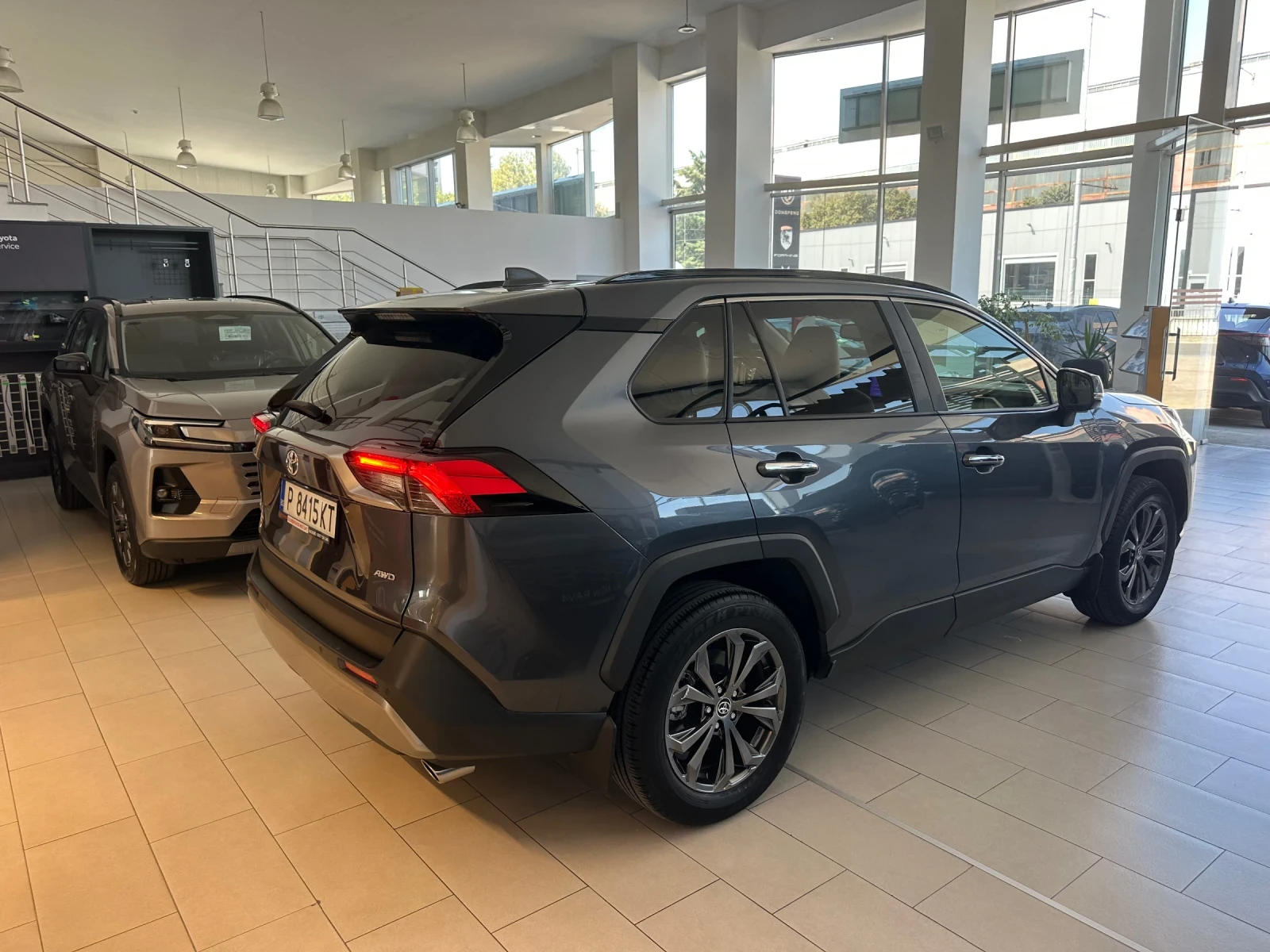 Toyota Rav4 Luxury, снимка 5 - Автомобили и джипове - 55887554