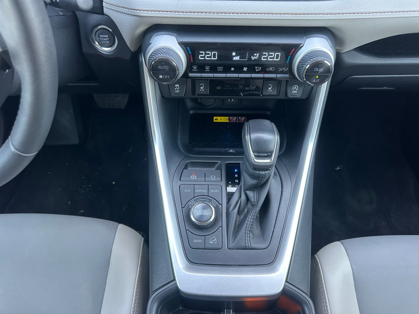 Toyota Rav4 Luxury, снимка 17 - Автомобили и джипове - 55887554