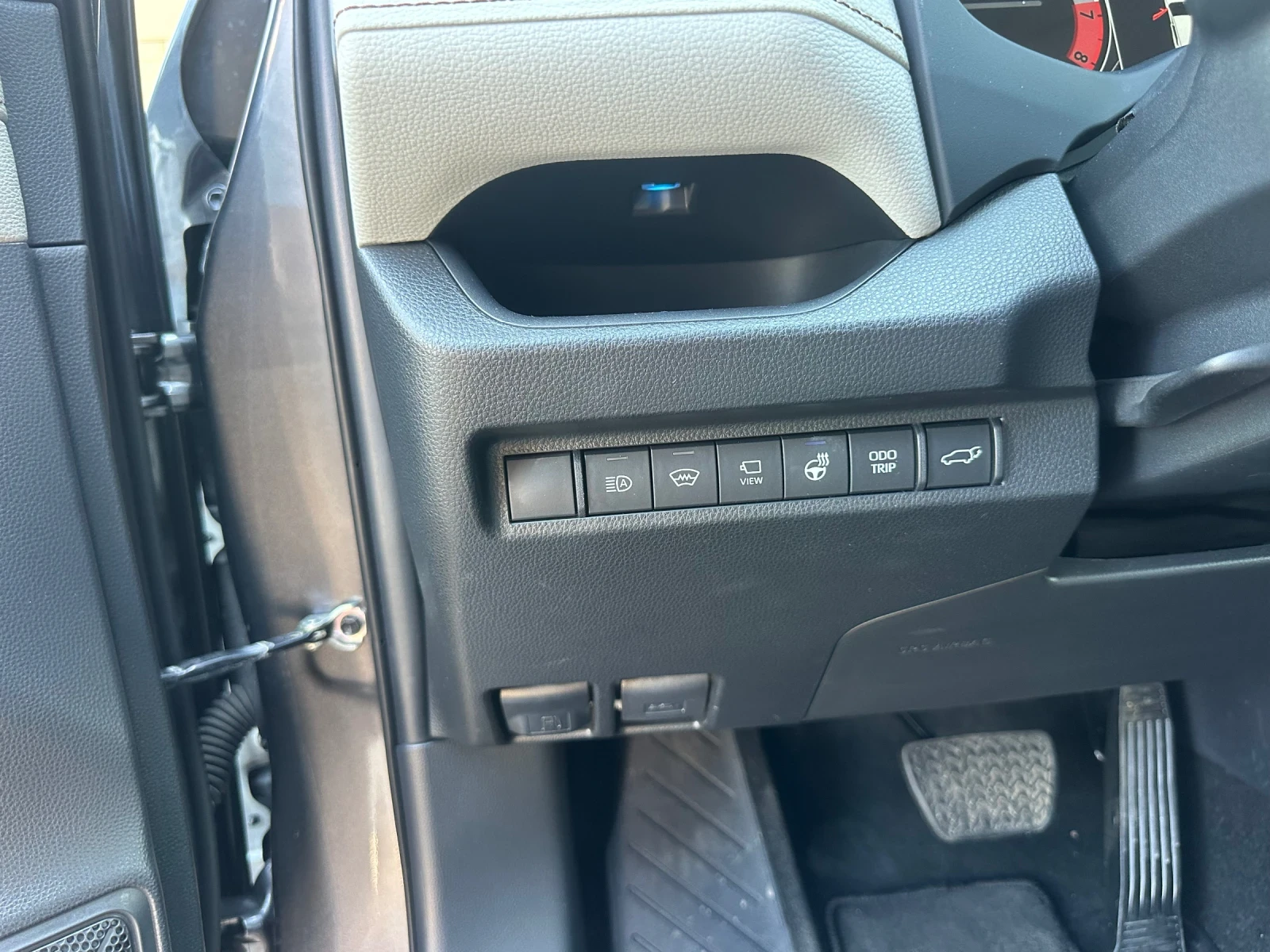Toyota Rav4 Luxury, снимка 13 - Автомобили и джипове - 55887554