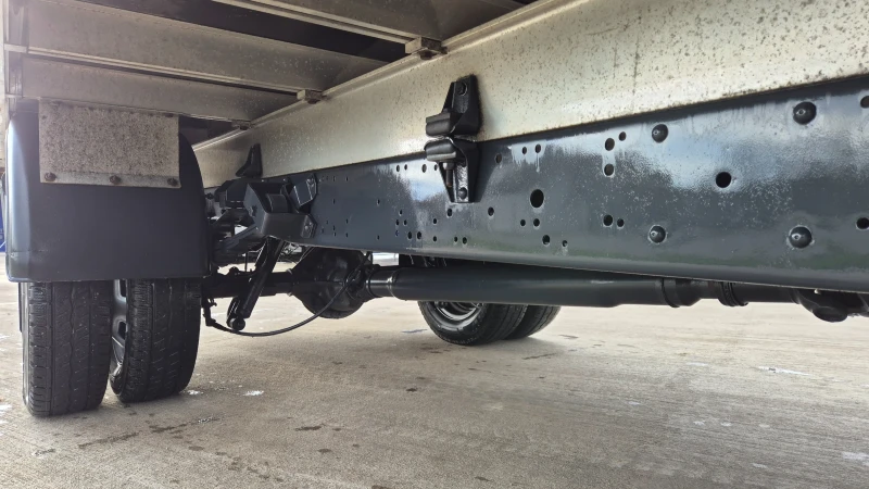 Iveco Daily 35c15* 3.0HPI* КЛИМАТРОНИК* БОРД* ШВЕЙЦАРИЯ* , снимка 7 - Бусове и автобуси - 52552369