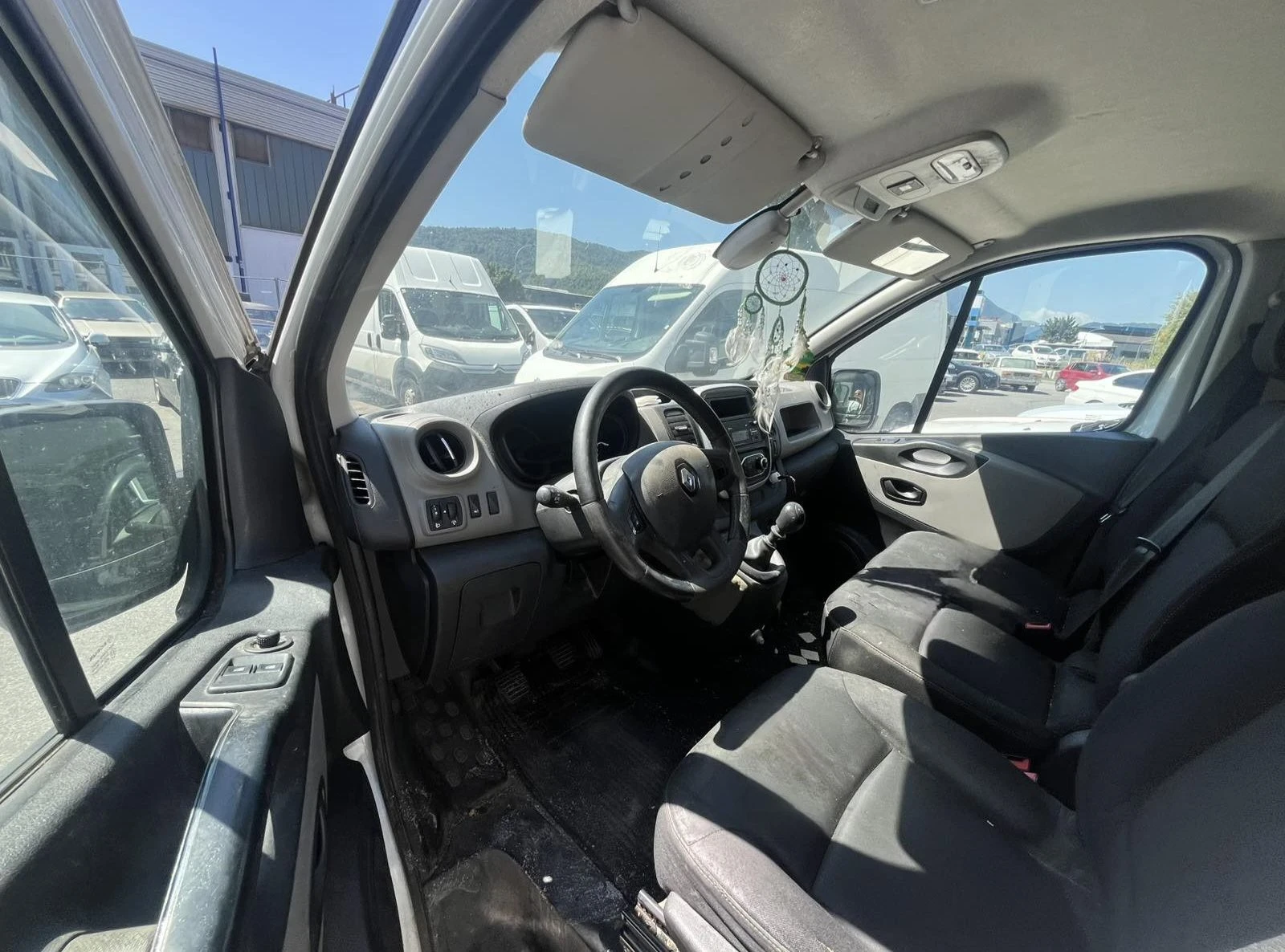 Renault Trafic 1.6d 120�� 6��. �������� ����������� | Mobile.bg � ����������� 5