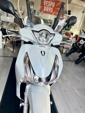 Обява за продажба на Honda Sh 150i ABS/LED 08.2016г. ~3 000 лв. - изображение 1