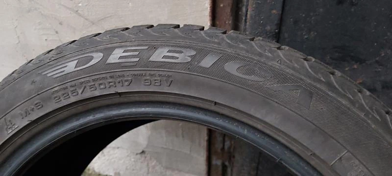 Гуми Зимни 225/50R17, снимка 3 - Гуми и джанти - 30949168