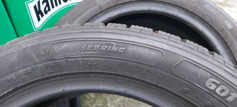 Гуми Зимни 225/50R17, снимка 4 - Гуми и джанти - 30949889