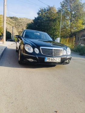 Mercedes-Benz E 220, снимка 2