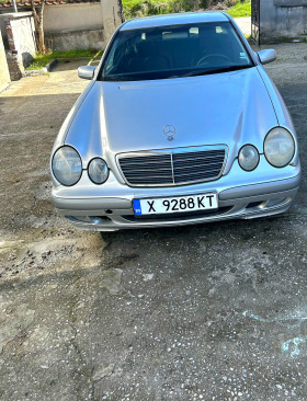 Mercedes-Benz E 200, снимка 7